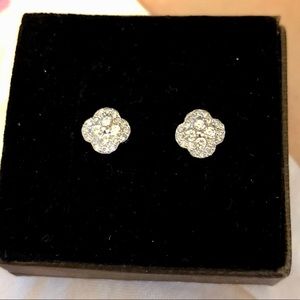 18K CLOVER DIAMOND EARRINGS❤️